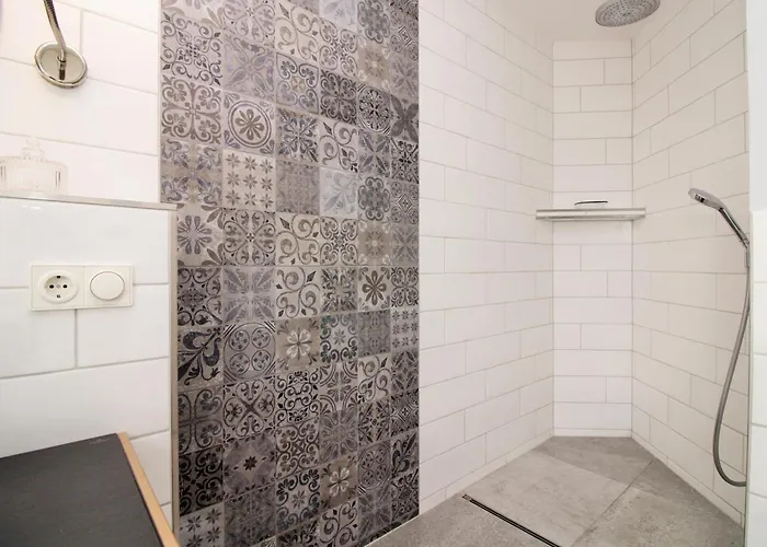 Appartementhaus Ulmenhof 11 * Ostseebad Kühlungsborn