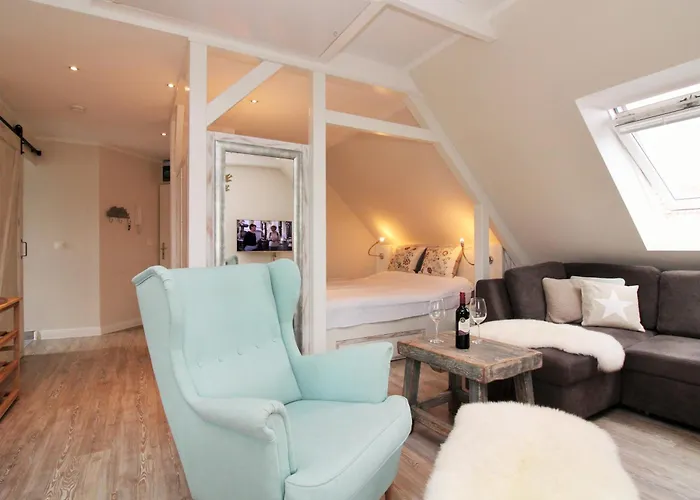 Appartementhaus Ulmenhof 11 * Ostseebad Kühlungsborn